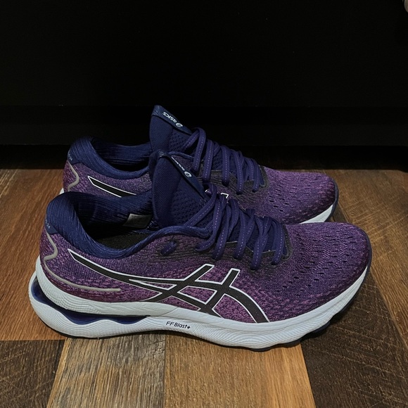 EUC Asics Women’s Gel-Nimbus 24 Purple/Light Blue Size 8.5 - Picture 2 of 12